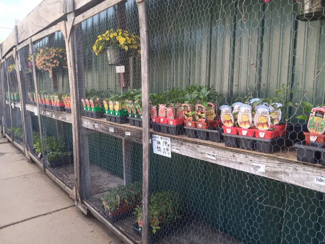 Ronnie's Fruit Stand