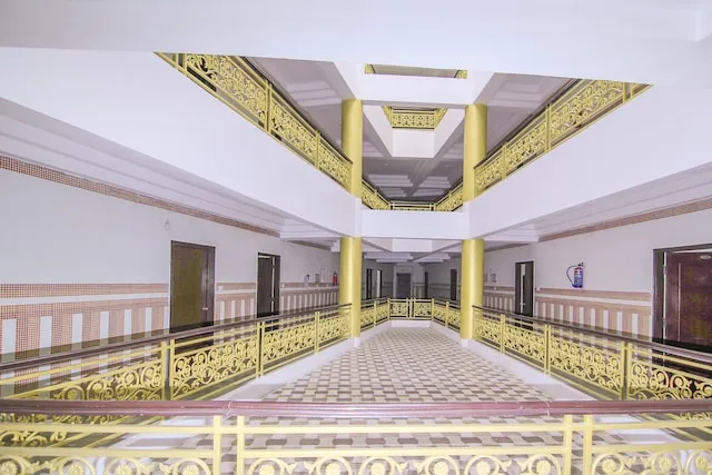 Collection O HOTEL SR GRAND