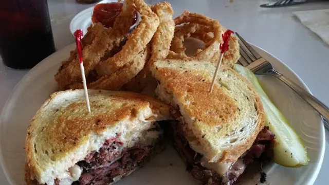 Victor's Deli & Restaurant