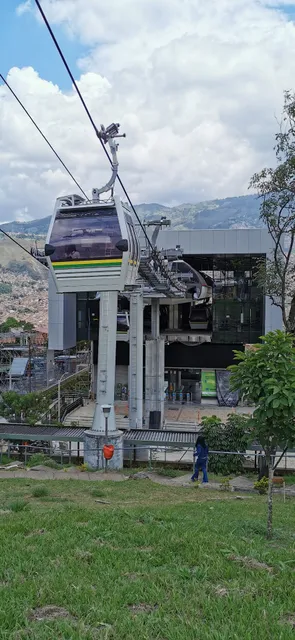 Estación Metro Cable, Sena Pedregal.