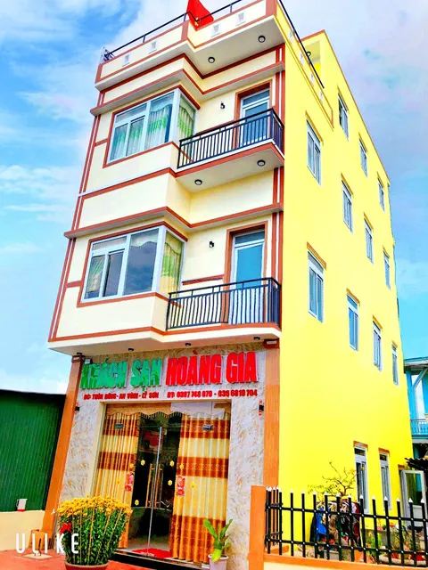 Khách sạn Hoàng Gia