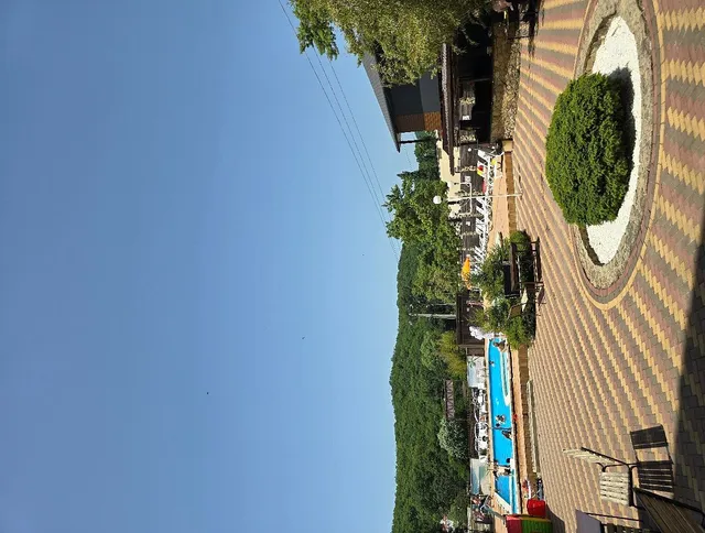 The hotel "Three Stars"