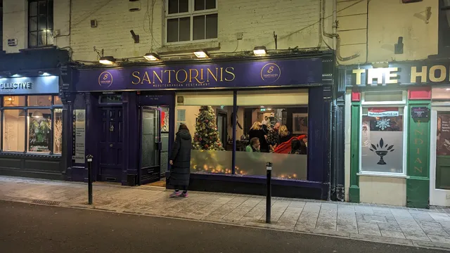 Santorinis Restaurant