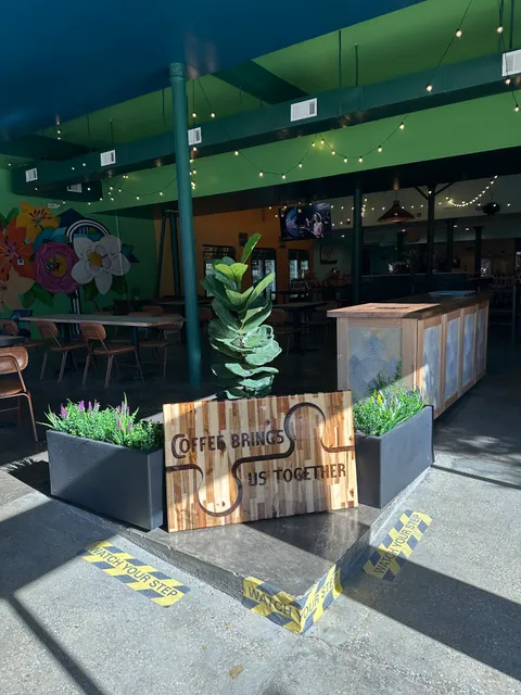 Aquila Bistro & Cafe