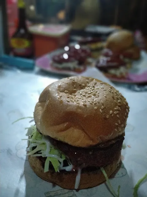 Kak Long Burger Station