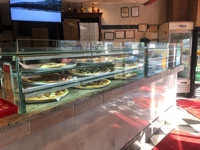 Luigi's Pizza Fresca