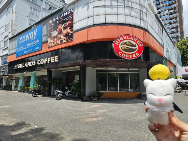 Highlands Coffee IMG