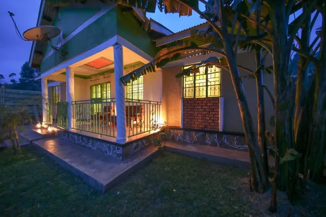 Silverback Homestay and Guest House