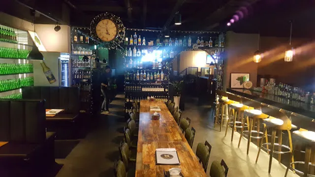 The Jet Lagged Lizard