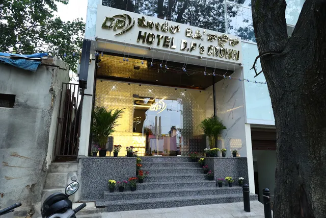 Hotel DP's Crown