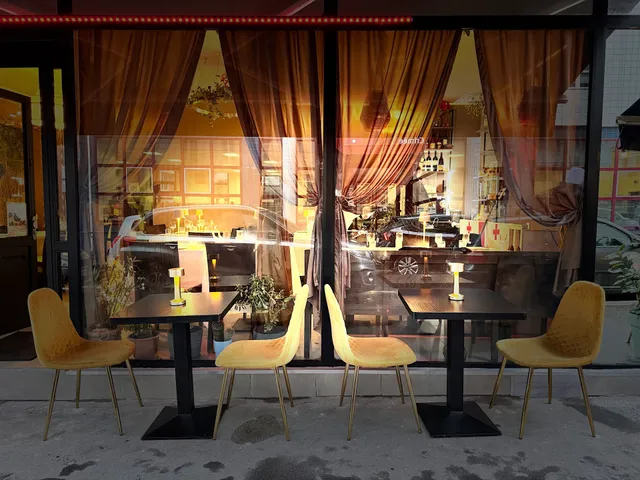 Restaurant Georgien QVEVRI (Les Georgiens) - Paris 75019 - Restaurant traditionnel géorgien - Ouvert le dimanche