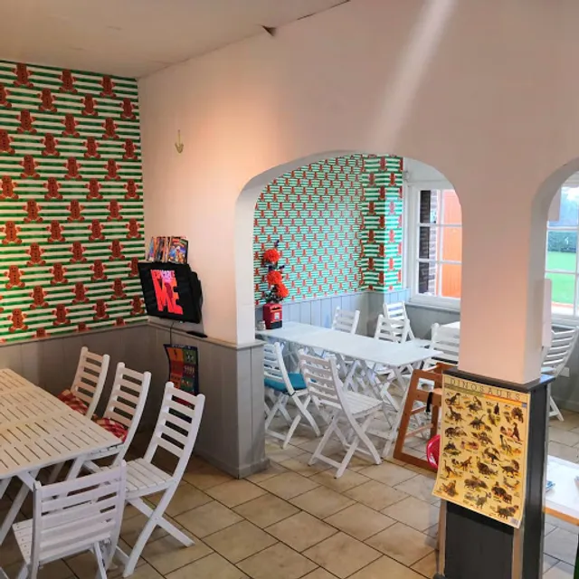 The Gingerbread Café