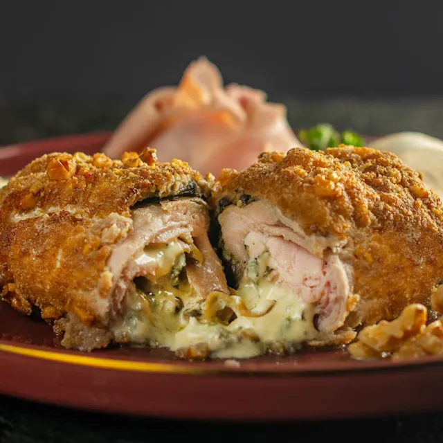 A.K.A - La Maison du Cordon