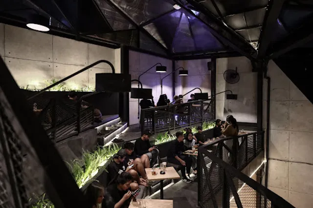 Cold 'N Brew Solo Balapan