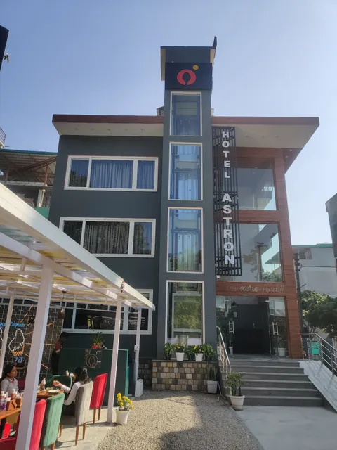 Hotel Astron