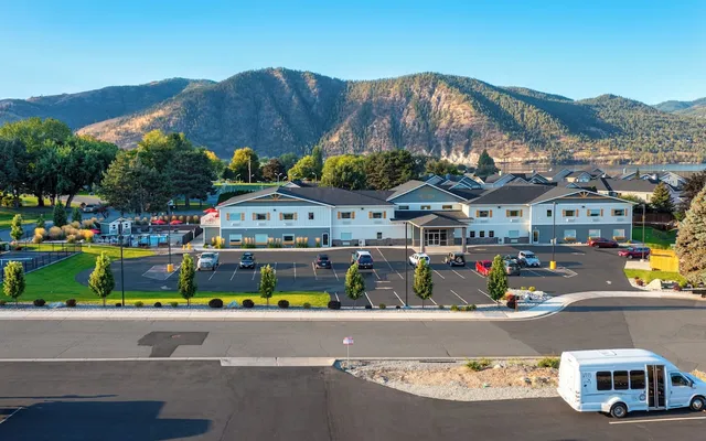 The Lodge Lake Chelan