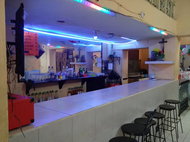 RESTAURANT BAR