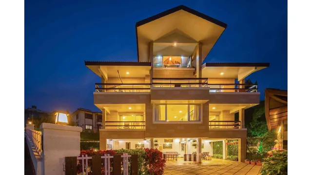 StayVista at Emilia Villa in Mahabaleshwar | 6 BHK Luxury Villa
