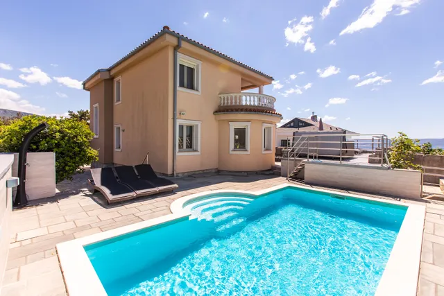 Villa Ceca 5*-Apartment