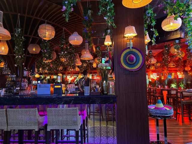 La Chica Mexican Grill PJ