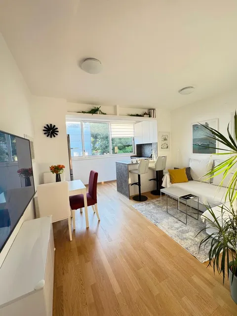 Champion Apartment, Split