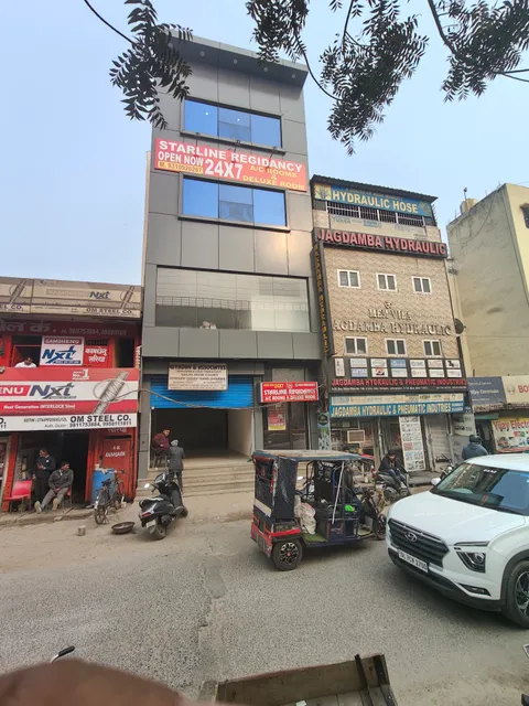 Hotel Starline Residency