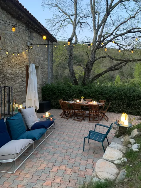 Laulagner : Gîtes de caractère 2 à 10 personnes, Vallée de l'Ibie, Vallon Pont d'Arc, Ardèche