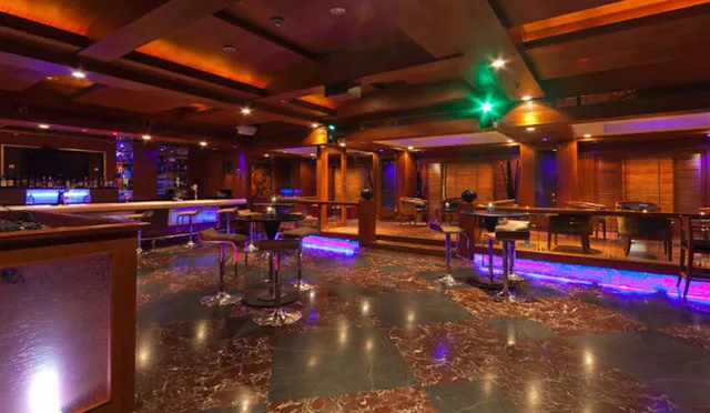 Zodiac - Accord Metropolitan