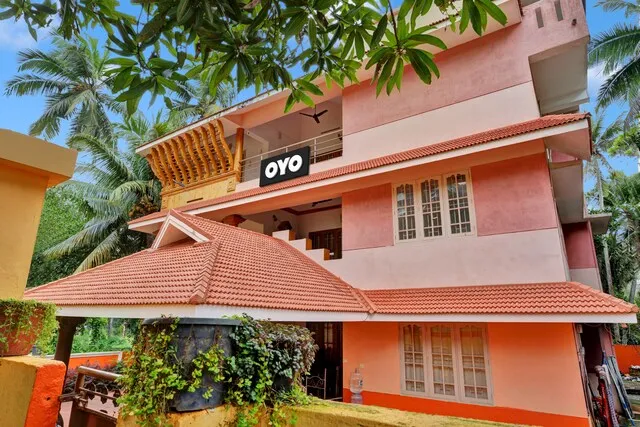 OYO Flagship Vintage Tourist Home