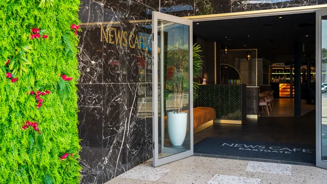 News Cafe Eastgate