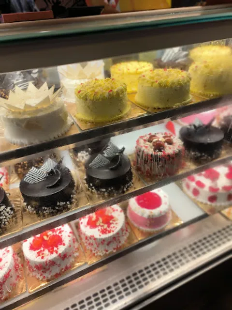 Cake Shop in Kolhapur - Deluxe Bakery