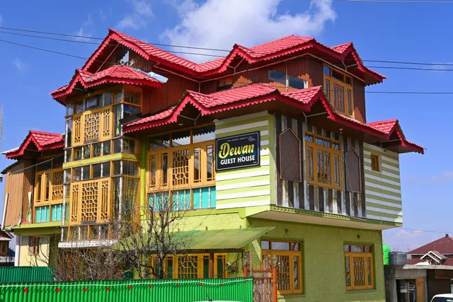 Dewan Guest House