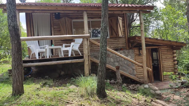 Bosque Y Rio Cabañas