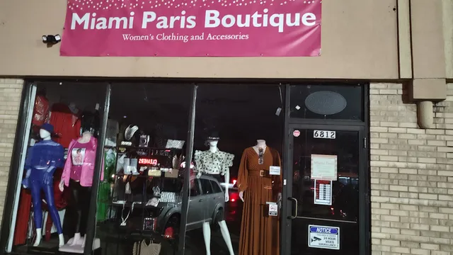 North Oak Shopping Center