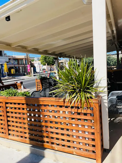 Faros Café - Snack Bar