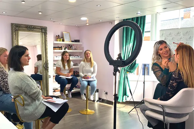 AR Makeup And Beauty Academy Birmingham