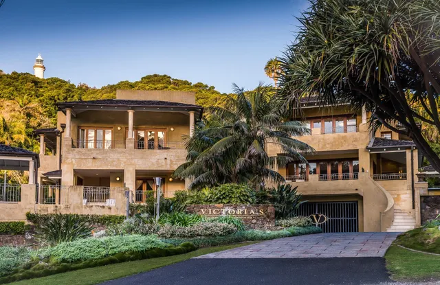 Victoria's At Wategos