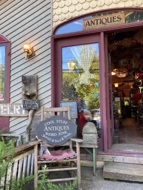 One of A Kind Shoppe w/ The Jewelers ' Workbench