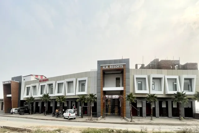 Flagship Hm Resort And Swimming Pool