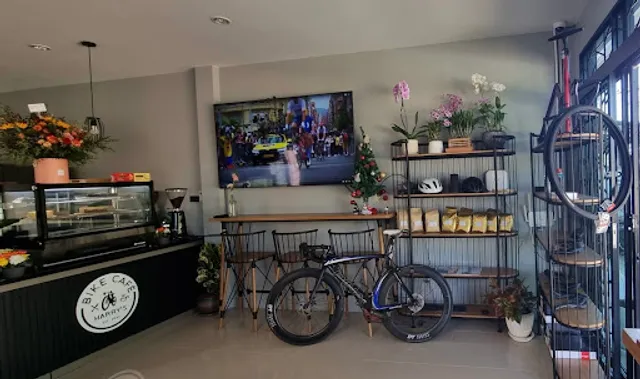 Harry's Bike Café