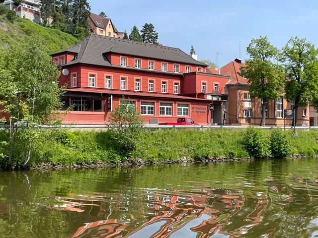 Hotel - in breweries