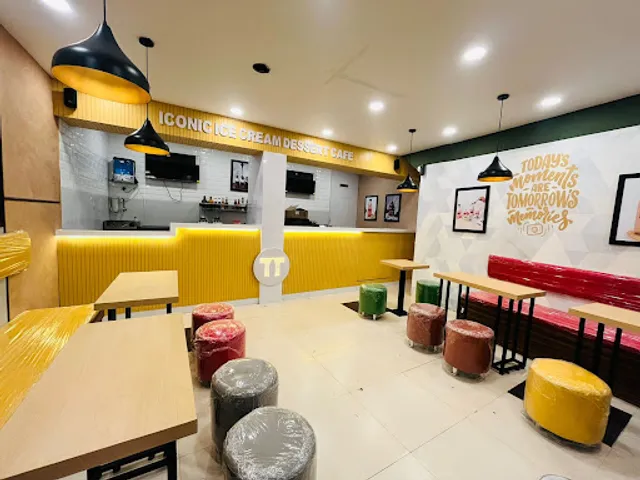 Frozen Bottle - Milkshakes, Desserts, and Ice Cream