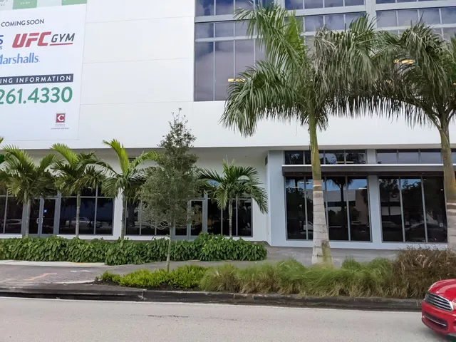Doral Square Shopping Mall