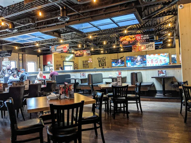 Chuck's Roadhouse Bar & Grill