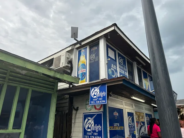 Curly's Restaurant and Bar