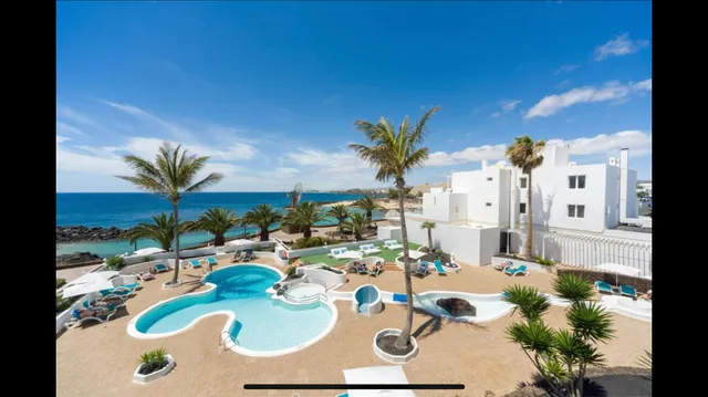Apartamentos Neptuno Suites