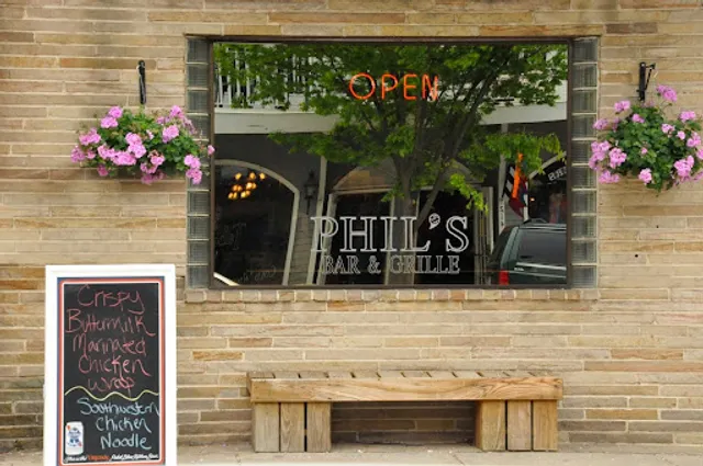 Phil's Bar & Grille