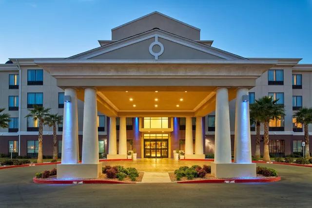 Holiday Inn Express & Suites El Paso Airport by IHG