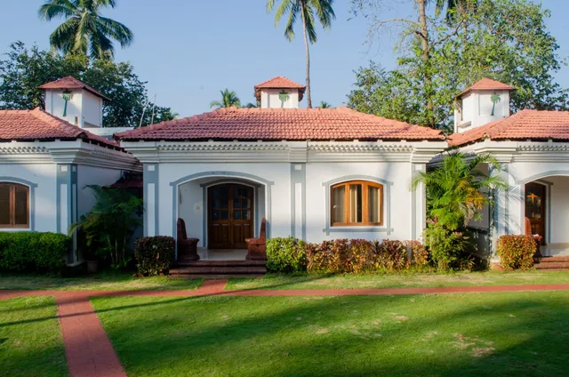 RuYi Travel & Leisure