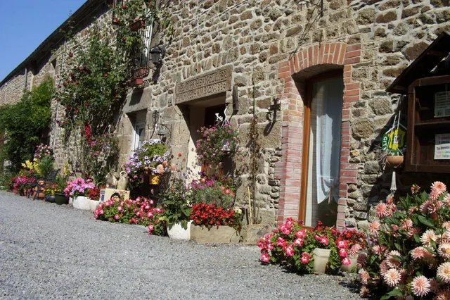Gîtes et Chambres d'Hôtes LES FLEURETTES